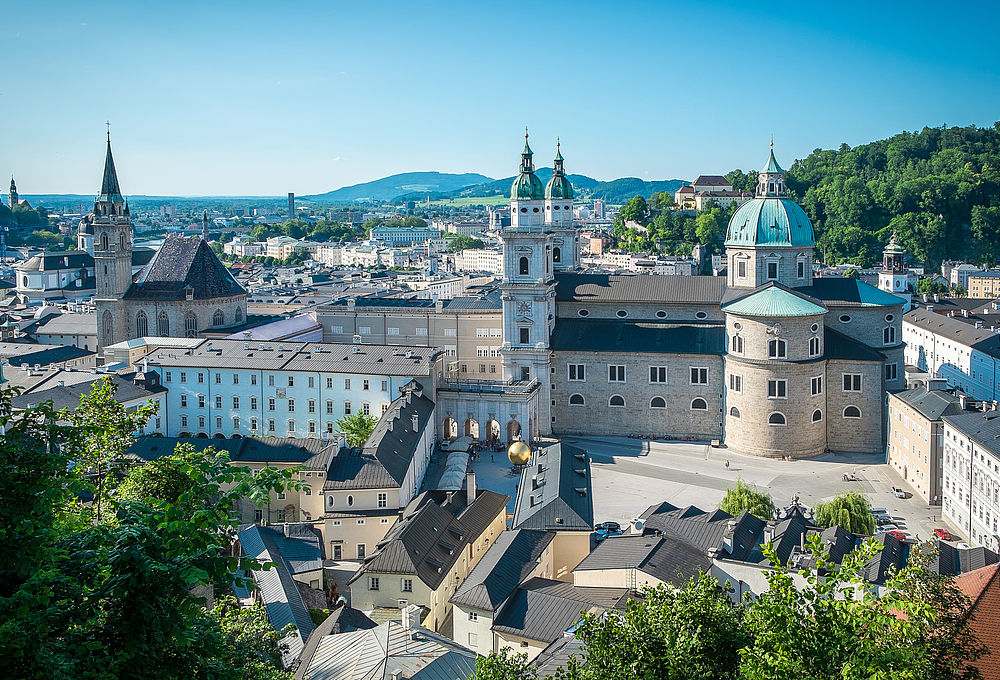 Blick auf den Salzburger Dom während eines Kurzurlaub in Salzburg