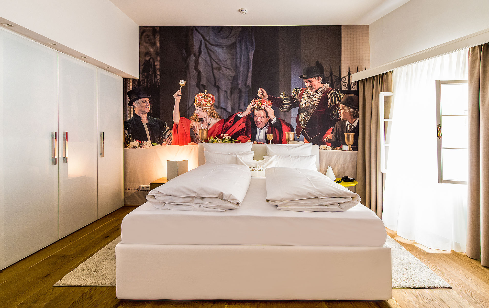 Roof Top Suite "Jedermann" im romantischen Hotel Salzburg mit komfortablem Doppelbett